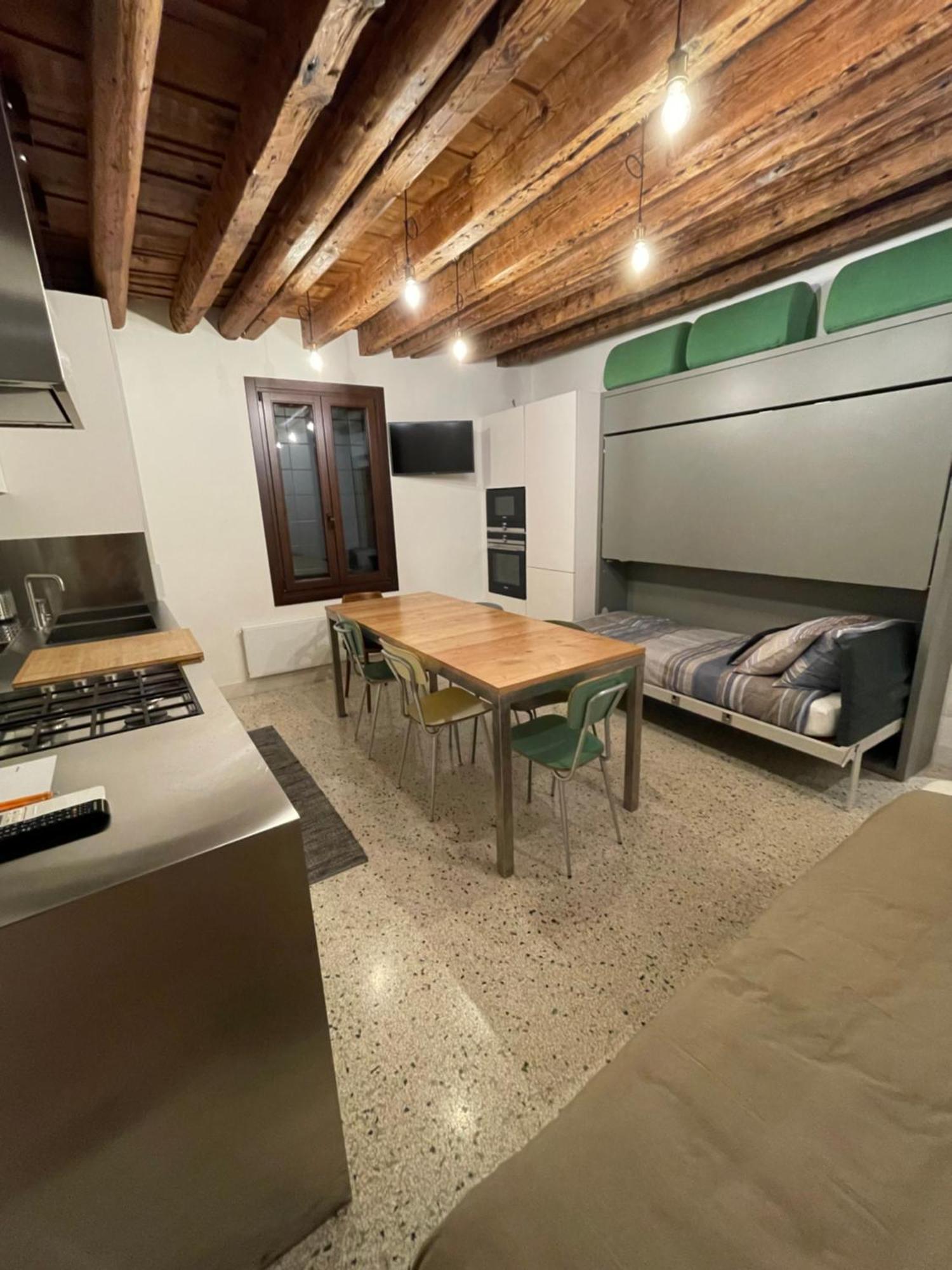Remer Suites Venice Room photo